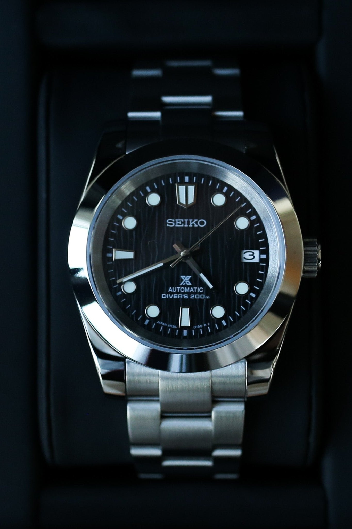 CARBON - CUSTOM SEIKO NH35 AUTOMATIC WATCH